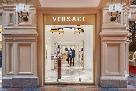 versace store architeecture